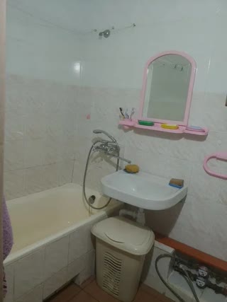 Продається 1-кімнатна квартира на Бажана біля метро