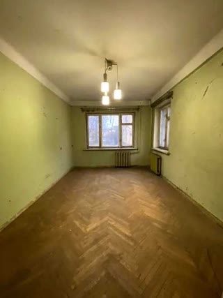 Продаж 2-кімнатної квартири під ремонт на Вітряних горах