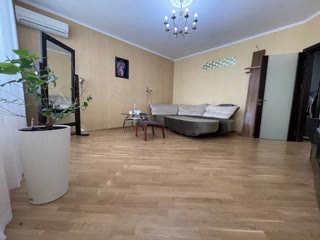 Продаж 2 кімнатної квартири з панорамним видом біля озера. Лівий берег