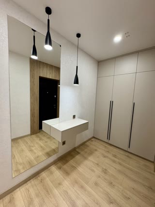 Продаж 2-кімнатної квартири в ЖК Варшавський -2 біля ТРЦ Ретровіль