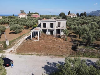 200 m² Maisonette