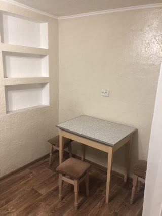 Київ, Лобановського, Доватора, Ширма