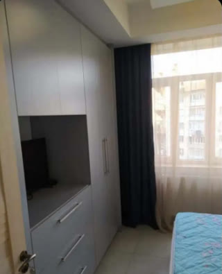 ქირავდება 3 ოთახიანი ბინა ვაკეში