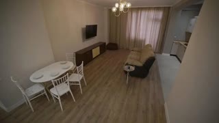 იყიდება 4 ოთახიანი ბინა ვაკეში