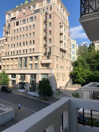 Продаж офісного приміщення в історичному центрі Києва
