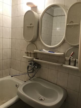 Продам квартиру двокімнатну