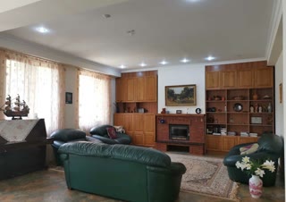 11-room private house for sale in Vake