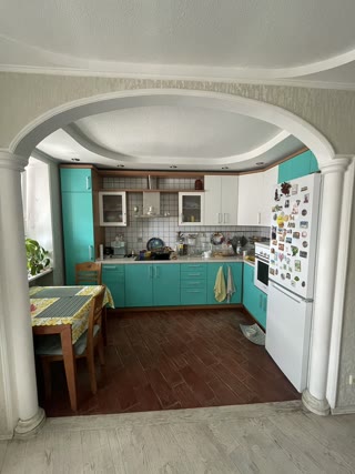 For Sale 3-Room Apartment in Levada