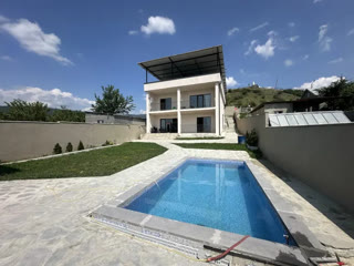5-room private house for rent in Nadzaladevi