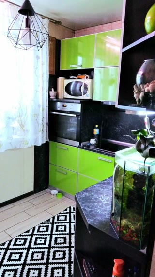 Продам 4 кімнатну квартиру в районі Нові Будинки