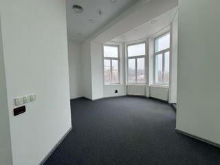 Office rental 263 m² Open space + offices Business Center 'Europe'