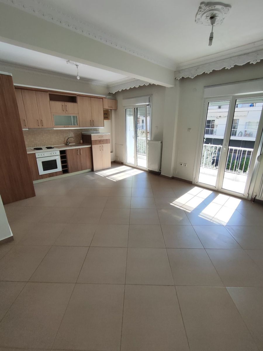 Квартира 75 м²