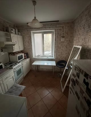 Продається затишна двокімнатна квартира на вулиці Княжий Затон, неподалік від ТРЦ Rivermall. Позняки