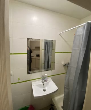 Продаж 1к кварт21 кв. м .2 ет, метро Спортивна, Слобідський район