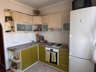 Продаж 2-кімнатної квартири на Троєщені