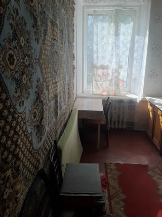 Продам 2 комнаты в коммунальной квартире в районе ЮЖД (на Гончаровке)
