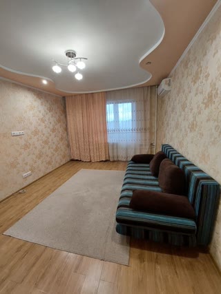 Продається євродвушка 42 кв.м, вул. Оноре де Бальзака, Троєщина