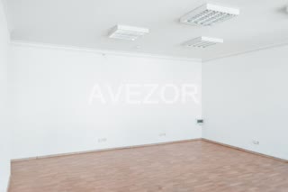 Аренда автономного офиса 100 м2 в центре города (м. Площадь Конституції)