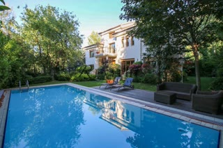 600 m² Detached House