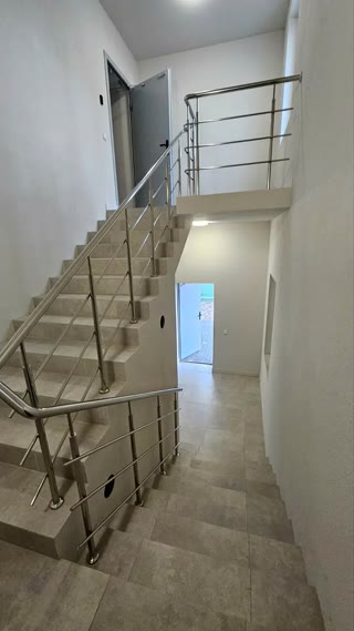 Продаж сучасного комерційного комплексу 1903 м² (2024 рік)