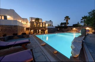 648 m² Villa