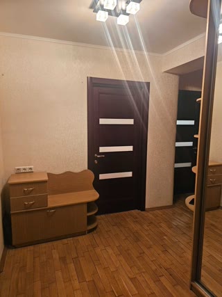 Продаж 2-кімнатної квартири Центр Київа, біля метро Палац Україна