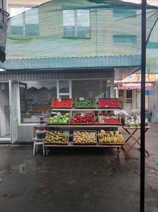 Sale of a promising kiosk at the Dnipro market in Kyiv