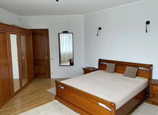 Продаж 3к квартири на Печерську