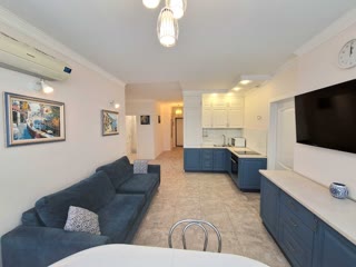 Продаж 4-кімнатної квартири в ЖК 4 Сезони біля метро Васильківська