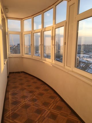 Продам видову  1к квартиру 54м.кв. біля метро Позняки