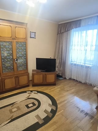 Продаж 2-х кімнатної квартири біля метро Лівобережна
