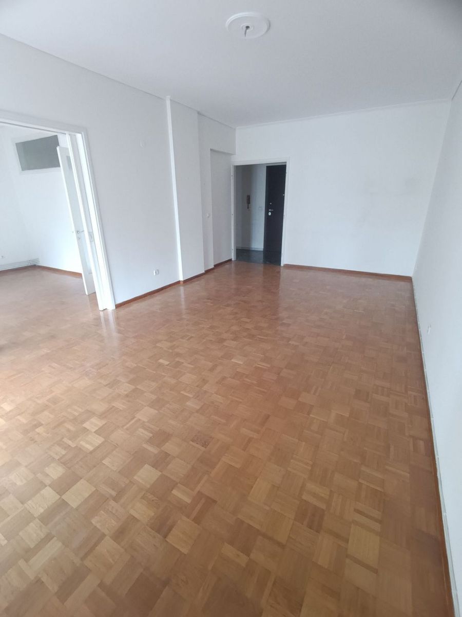 90 m² Apartment