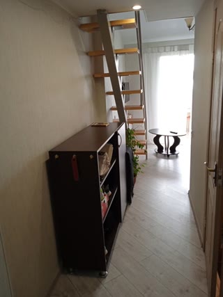 Продам двухуровневую квартир