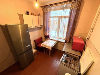 Продаж 2к квартири, Дніпровський район, пр-т Леоніда Каденюка