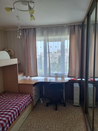 Продаж 3-х кімн. квартири метро “Чернігівська”