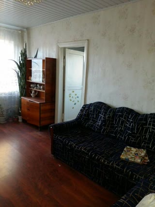 продам 3хкомнатну квартиру в валках