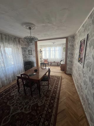 იყიდება ბინა ვაჟა ფშაველას მეტროსთან