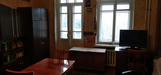 Продається кімната у 3-х кімнатній квартирі на Сирецькій