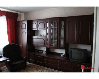 For sale 3-room apartment in the center, near the market