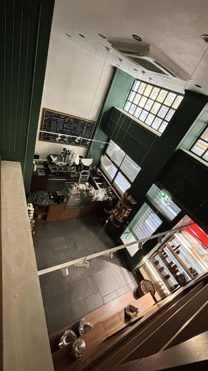 224 m² Store