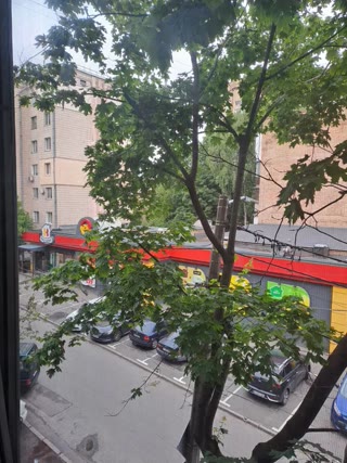 Продаж 1-кімнатної квартири біля метро Видубичі