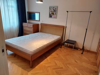 Продаж 3-кімнатної квартири на Воскресенському масиві