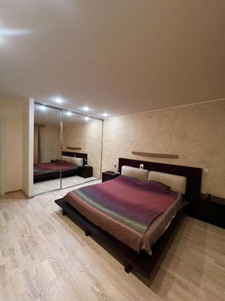 Продаж 3-кімнатної квартири на Позняках біля ТРЦ River Mall