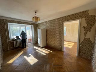 Продається 2к квартира, центр, Шолуденка