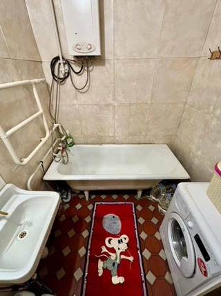 Продаж 2к квартири, Дніпровський район, пр-т Леоніда Каденюка