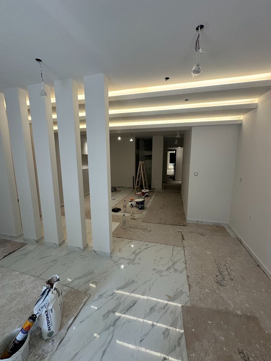 342 m² Office