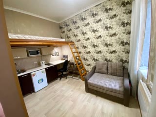 Продам однокомнатну квартиру в центрі