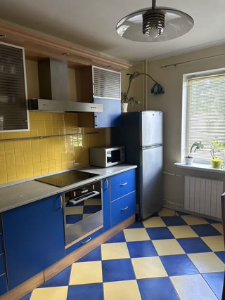 Продаж 2к квартири, вул. Сосницька, Дарницька площа