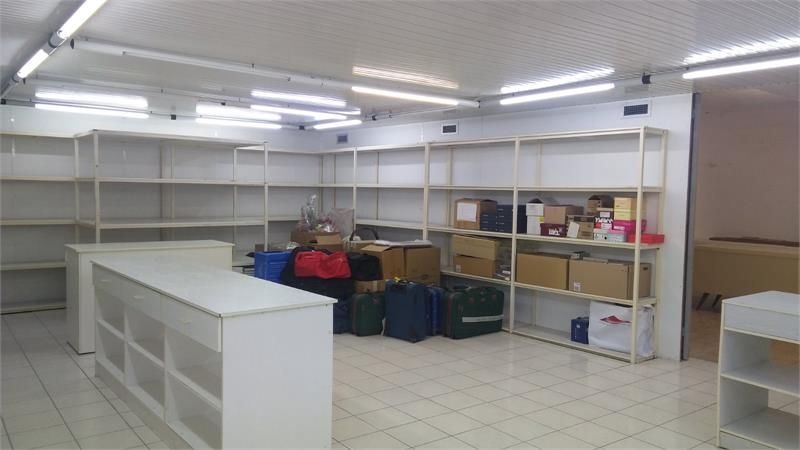 110 m² Store