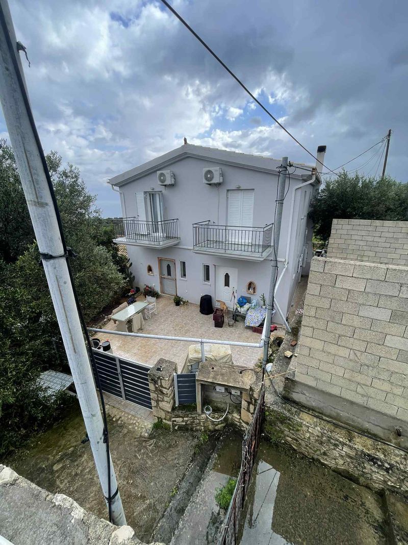 Μεζονέτα 160τ.μ.